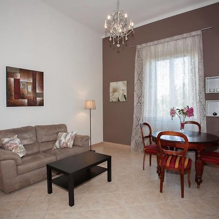 Casa Dafne Apartment Livorno Bagian luar foto
