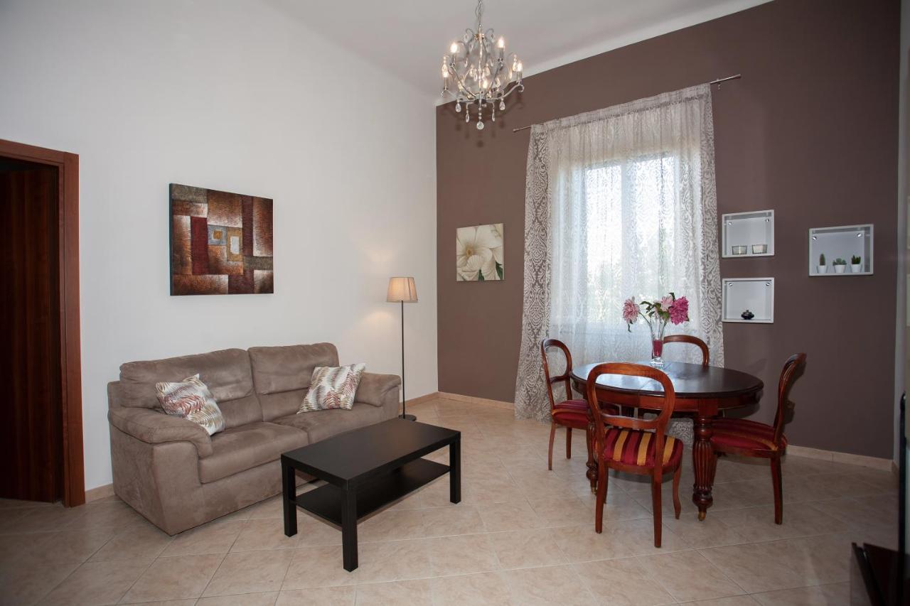 Casa Dafne Apartment Livorno Bagian luar foto