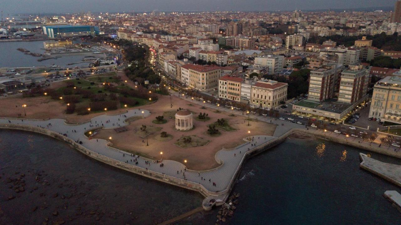 Casa Dafne Apartment Livorno Bagian luar foto